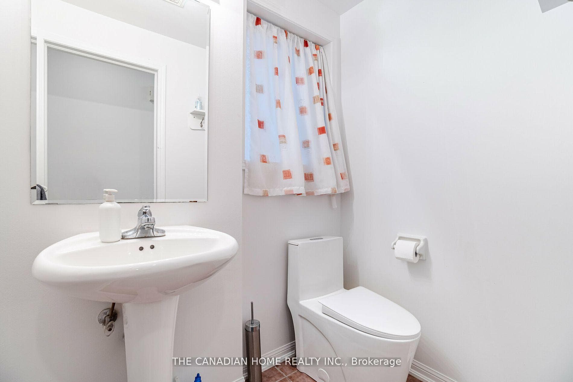 10 Dreamcrest Court photo 16