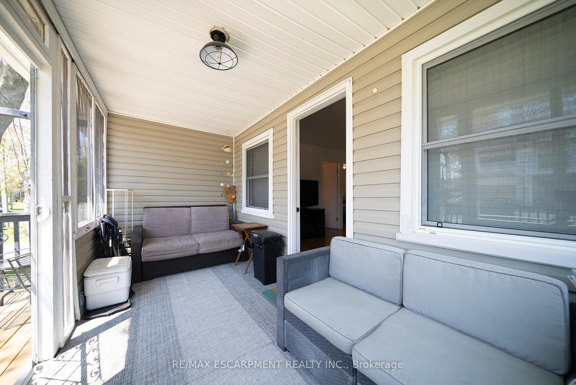21 FERRIS Street photo 8