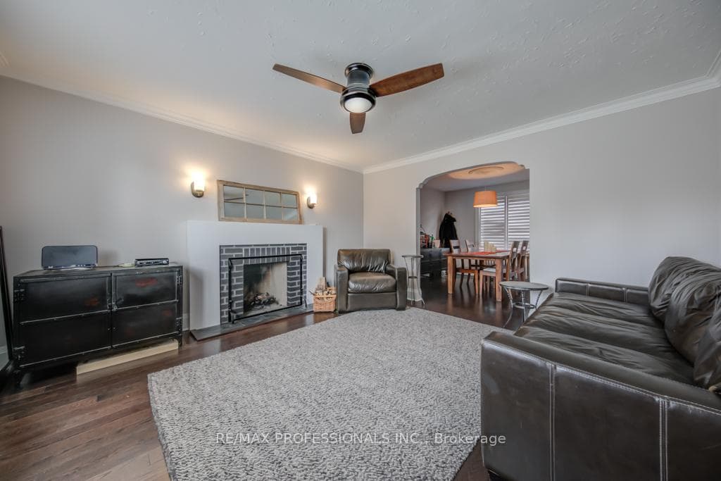 117 Grand Avenue photo 3