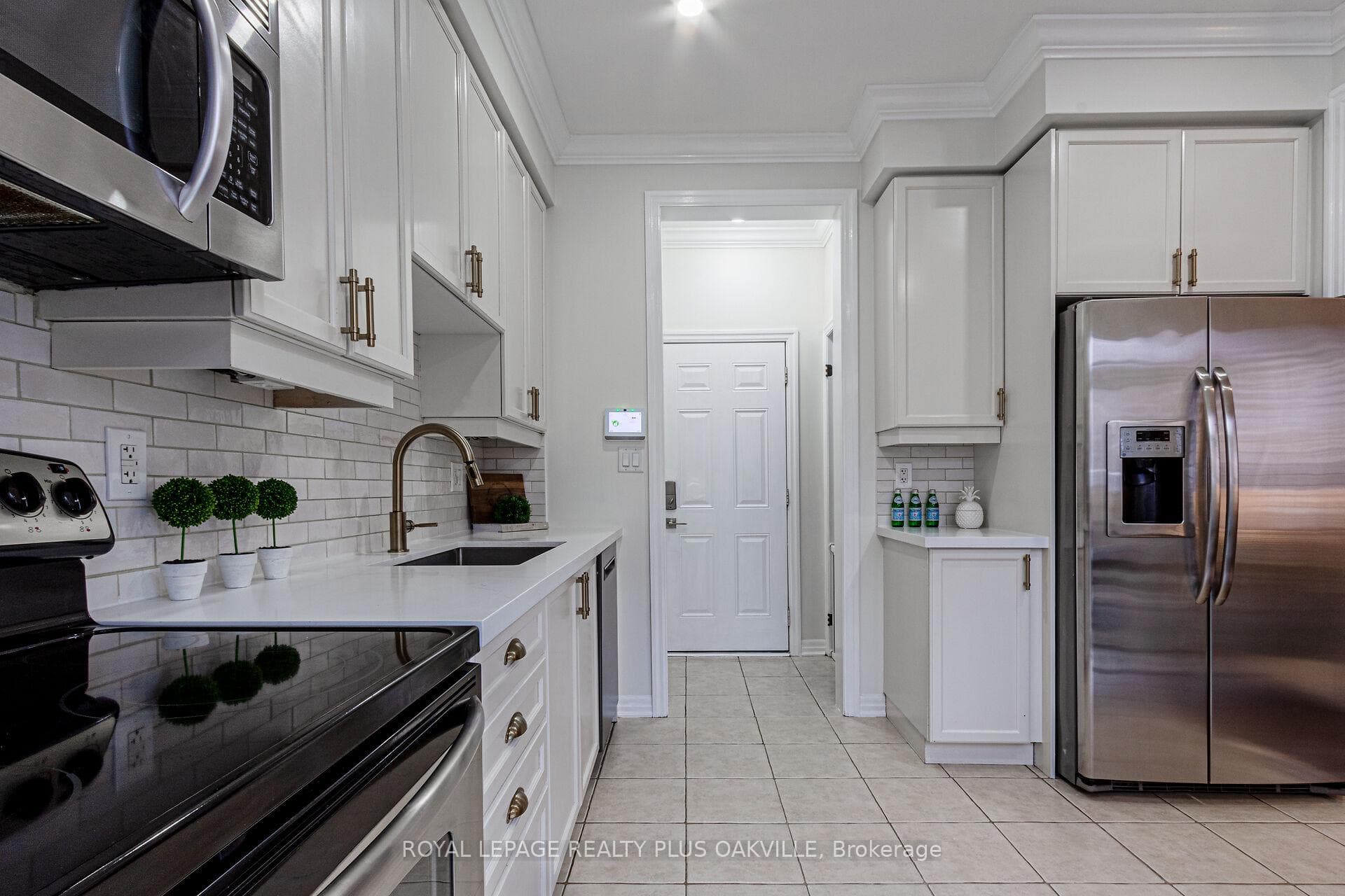 237 Montreal Circle photo 17