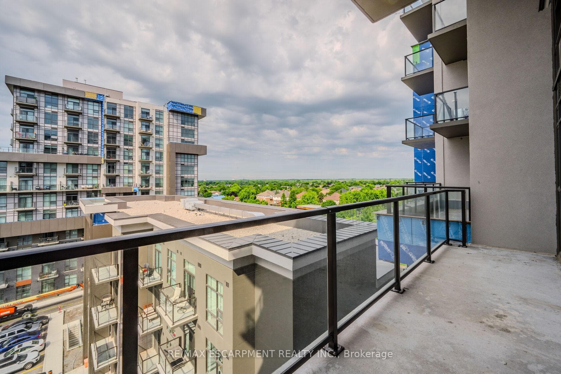 470 Dundas Street Unit 714 photo 21