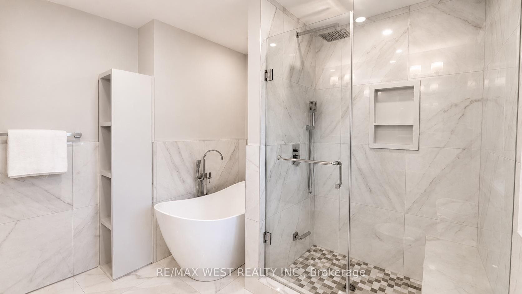 65 Foch Avenue photo 15
