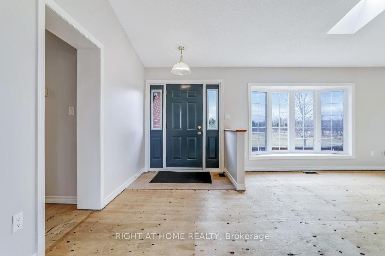 560 Davis Drive photo 8