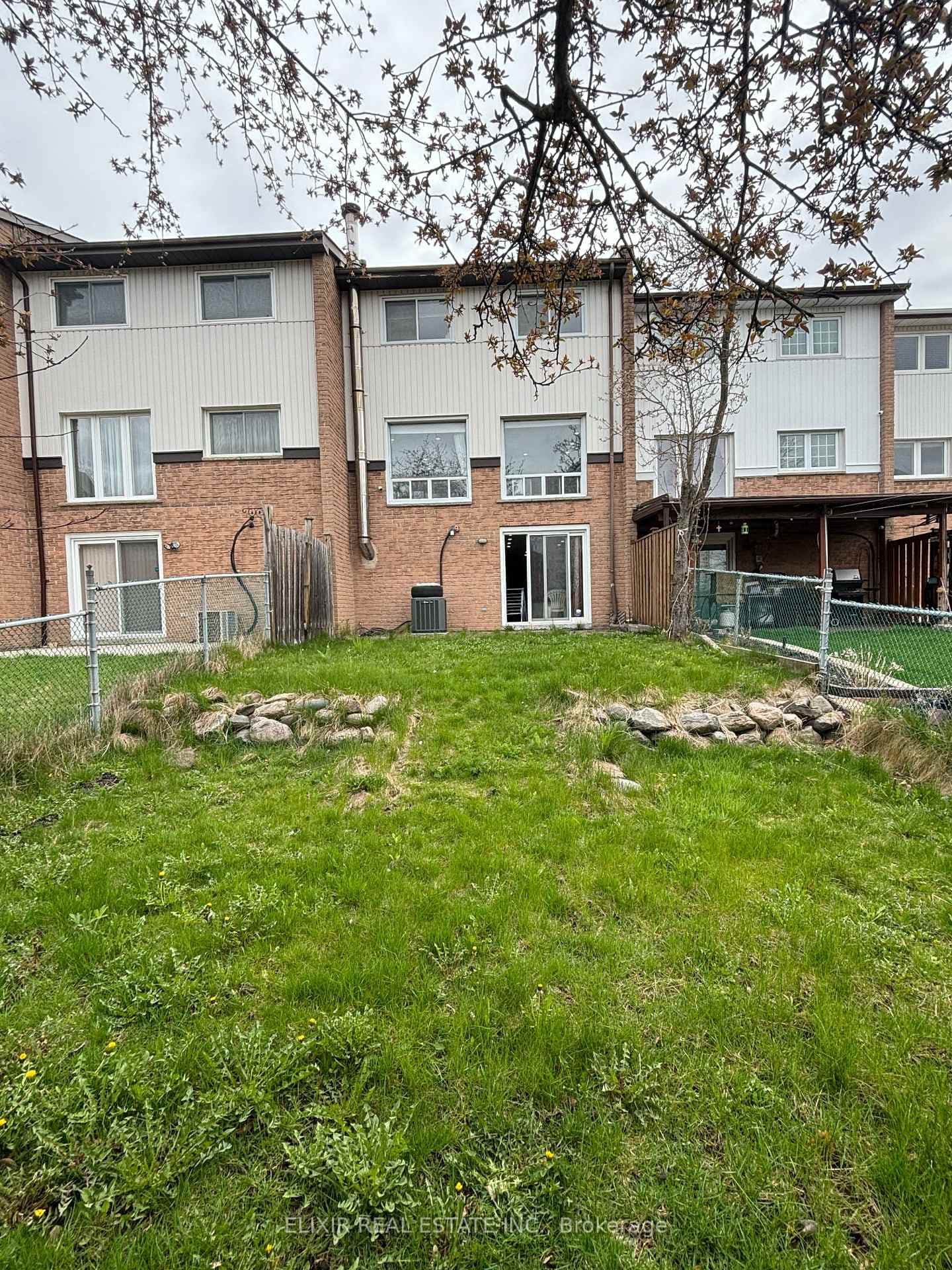 26 Roughfield Crescent photo 23