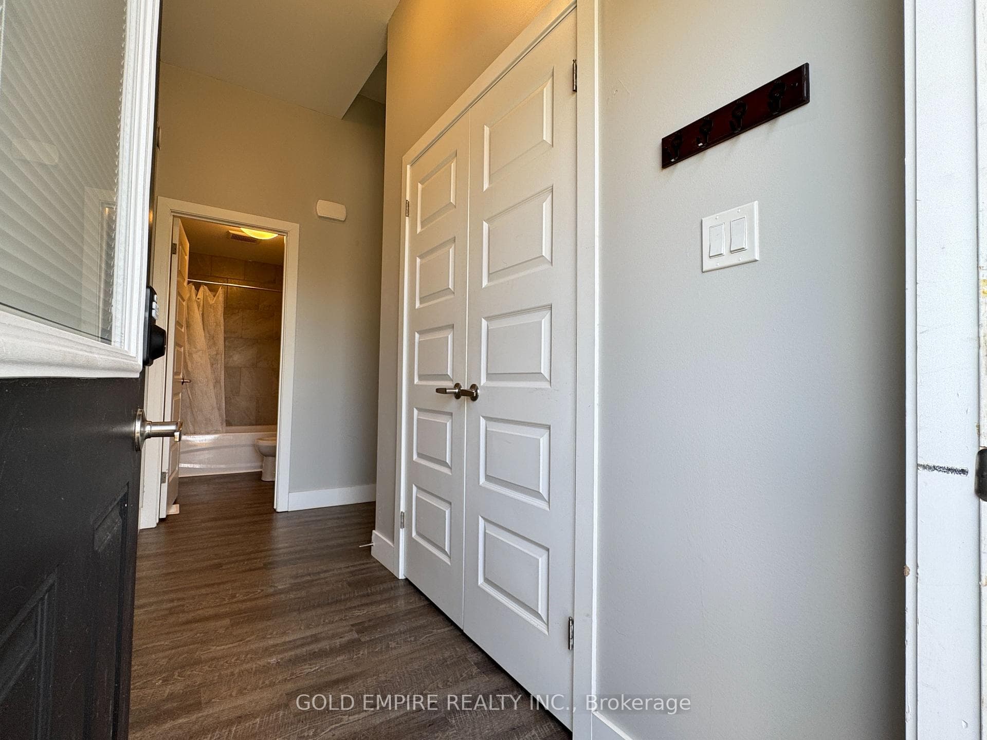 261 Cairn Street photo 5