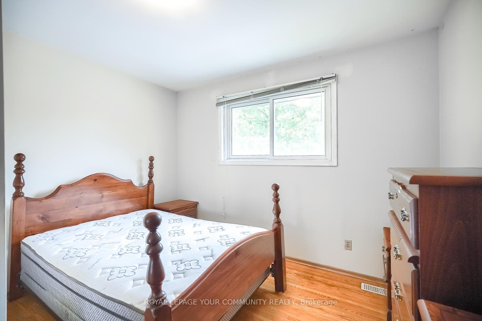 84 Lorraine Avenue photo 18