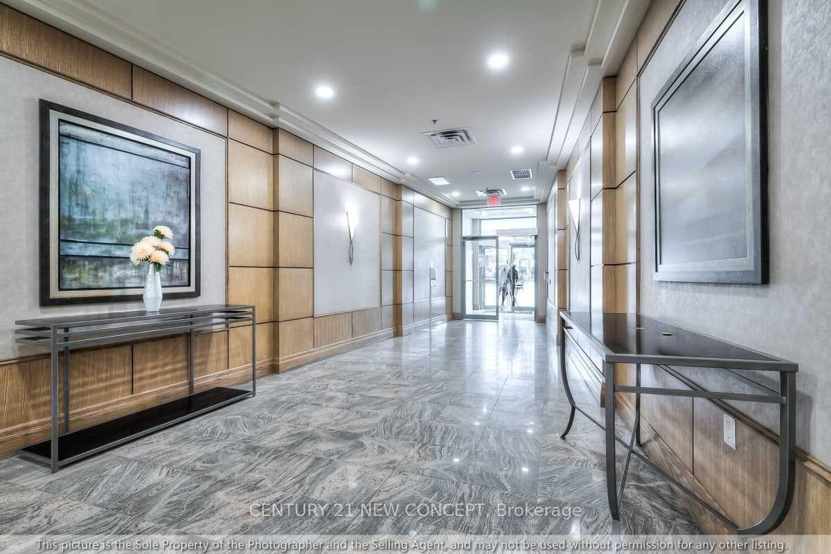 5500 Yonge Street Unit 409 photo 3