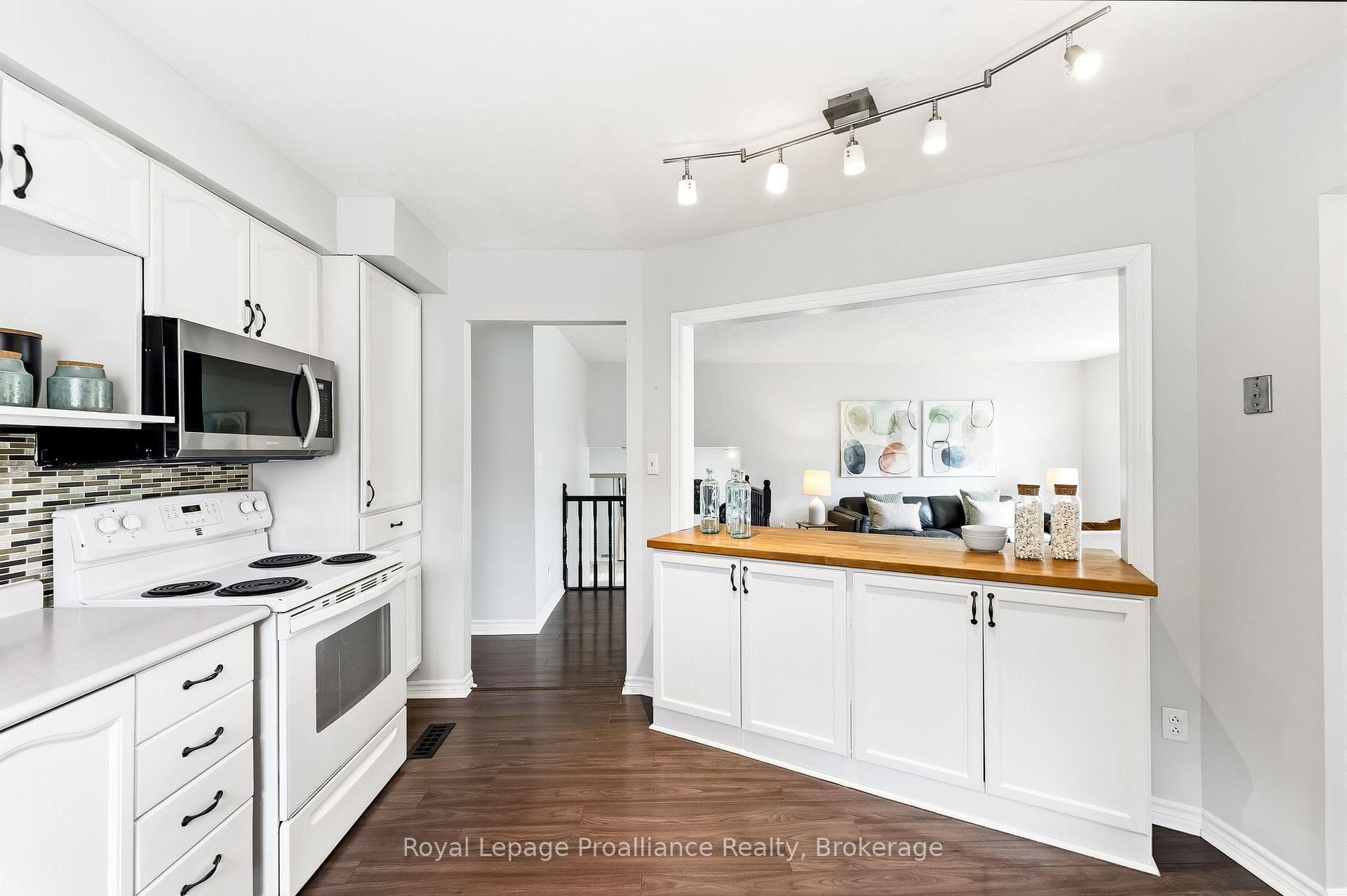 158 Ontario Street photo 16