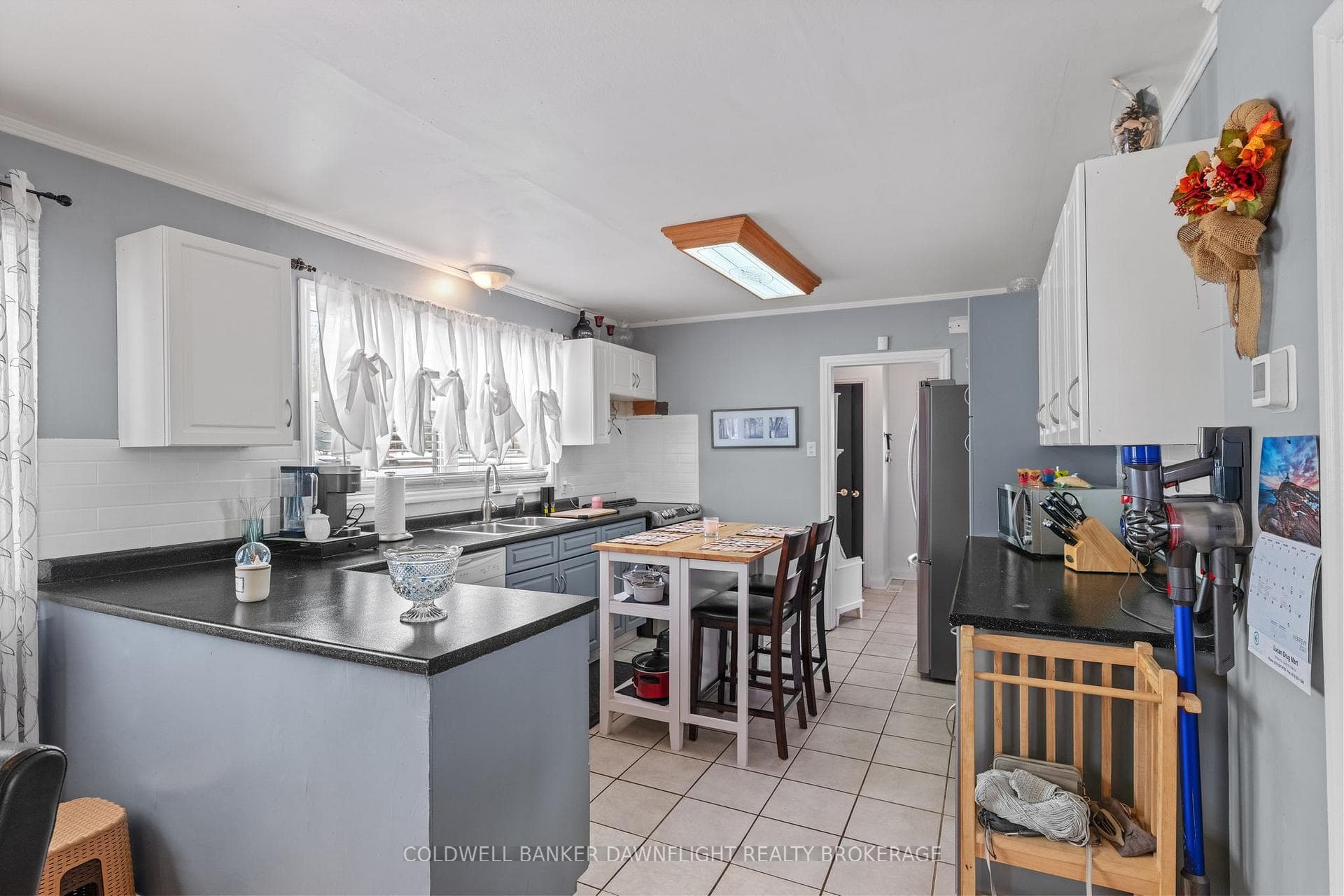 115 Columbia Drive photo 9