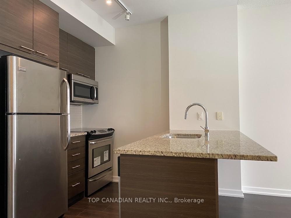 66 Forest Manor Road Unit 1204 photo 4