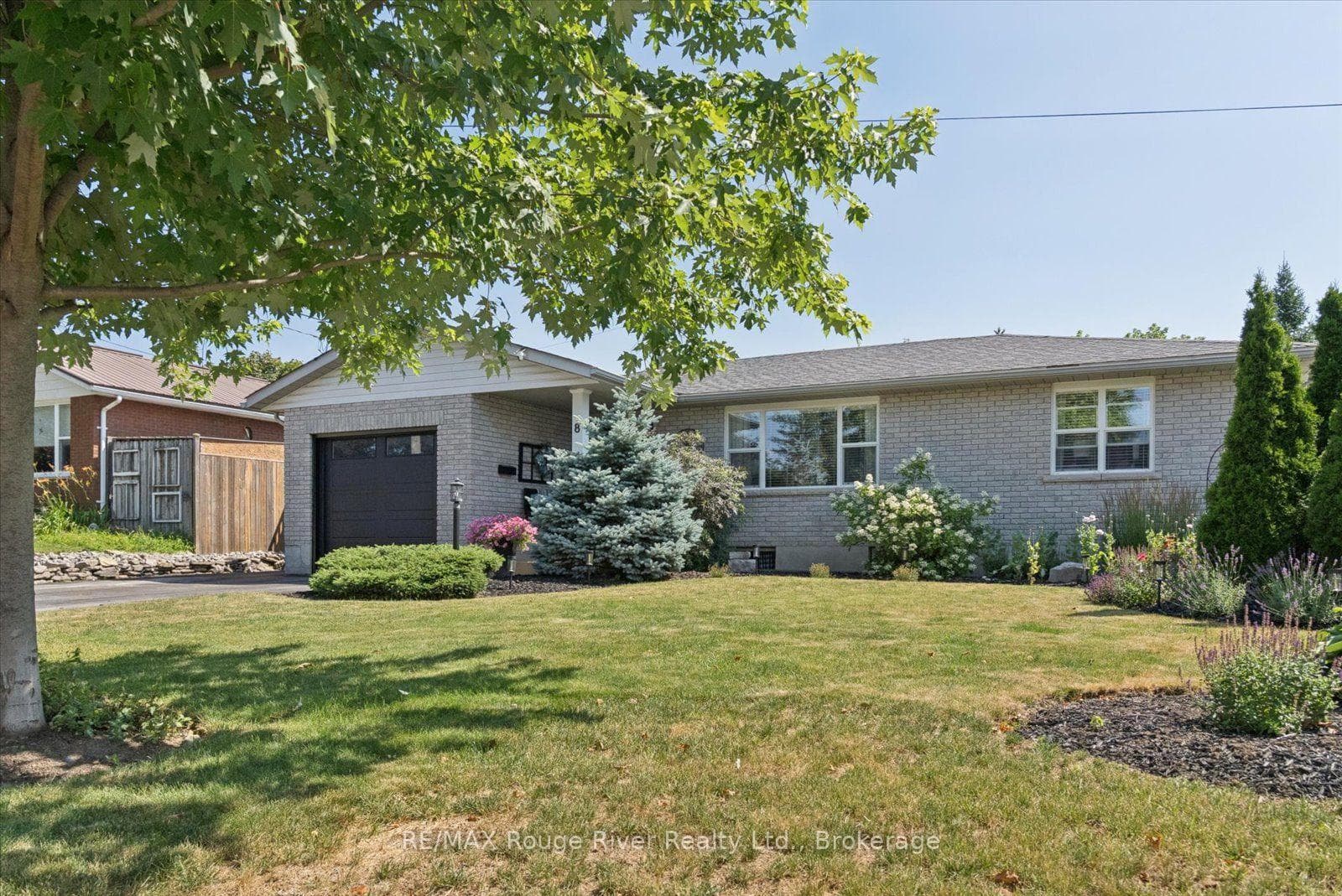 8 St. James Street photo 5