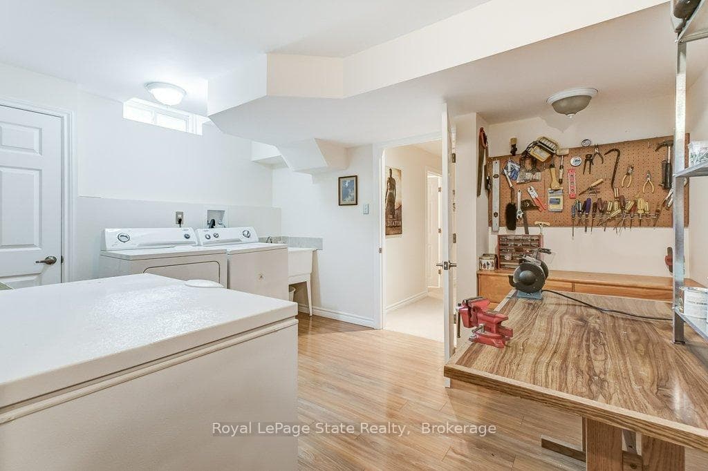 25 Golden Iris Crescent photo 28