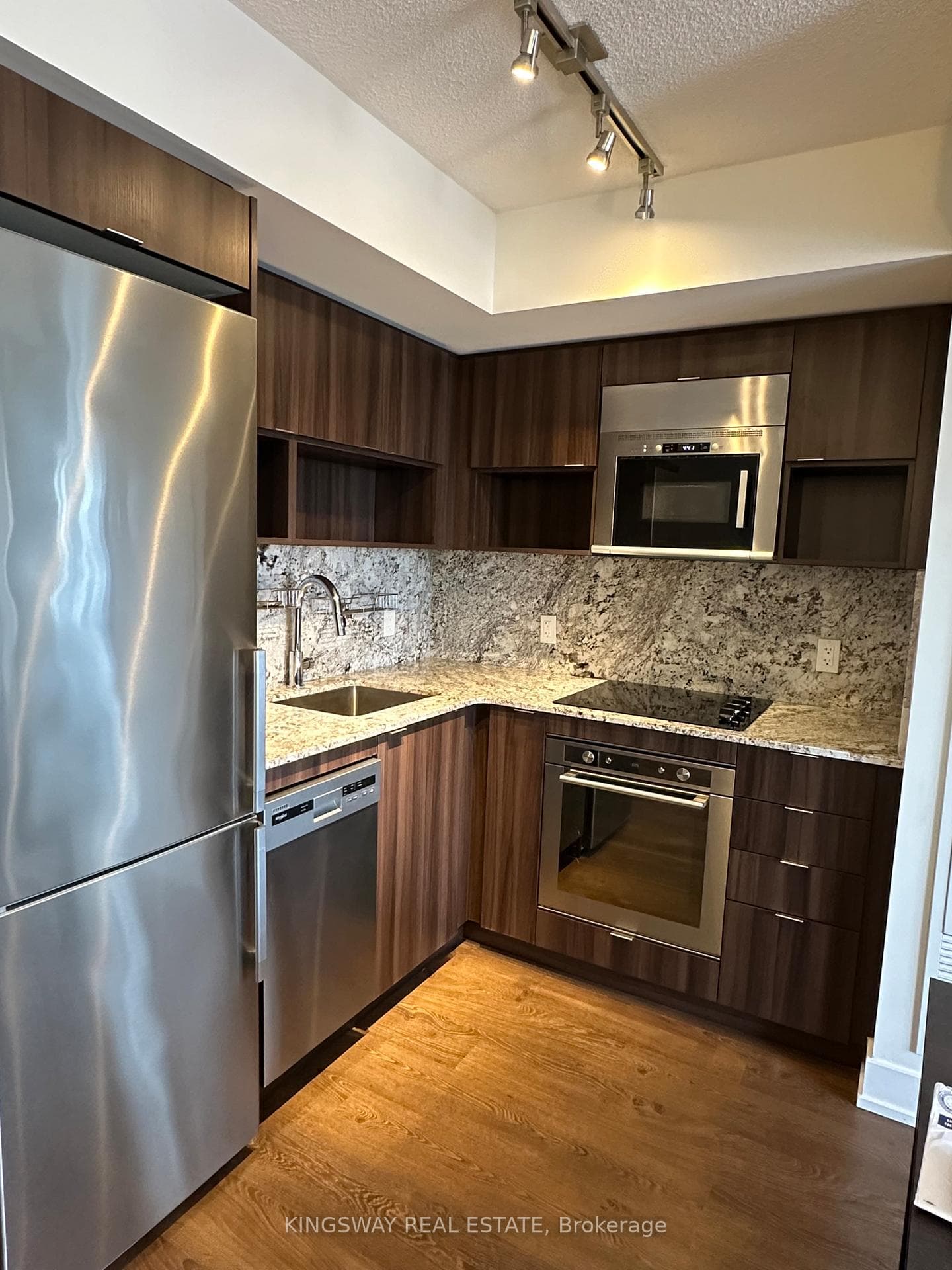7 Mabelle Avenue Unit 2607 photo 4