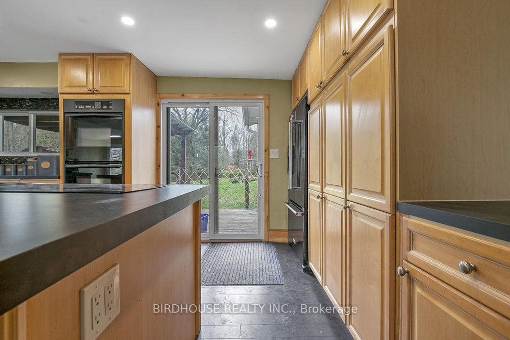 93 Colony Road photo 16