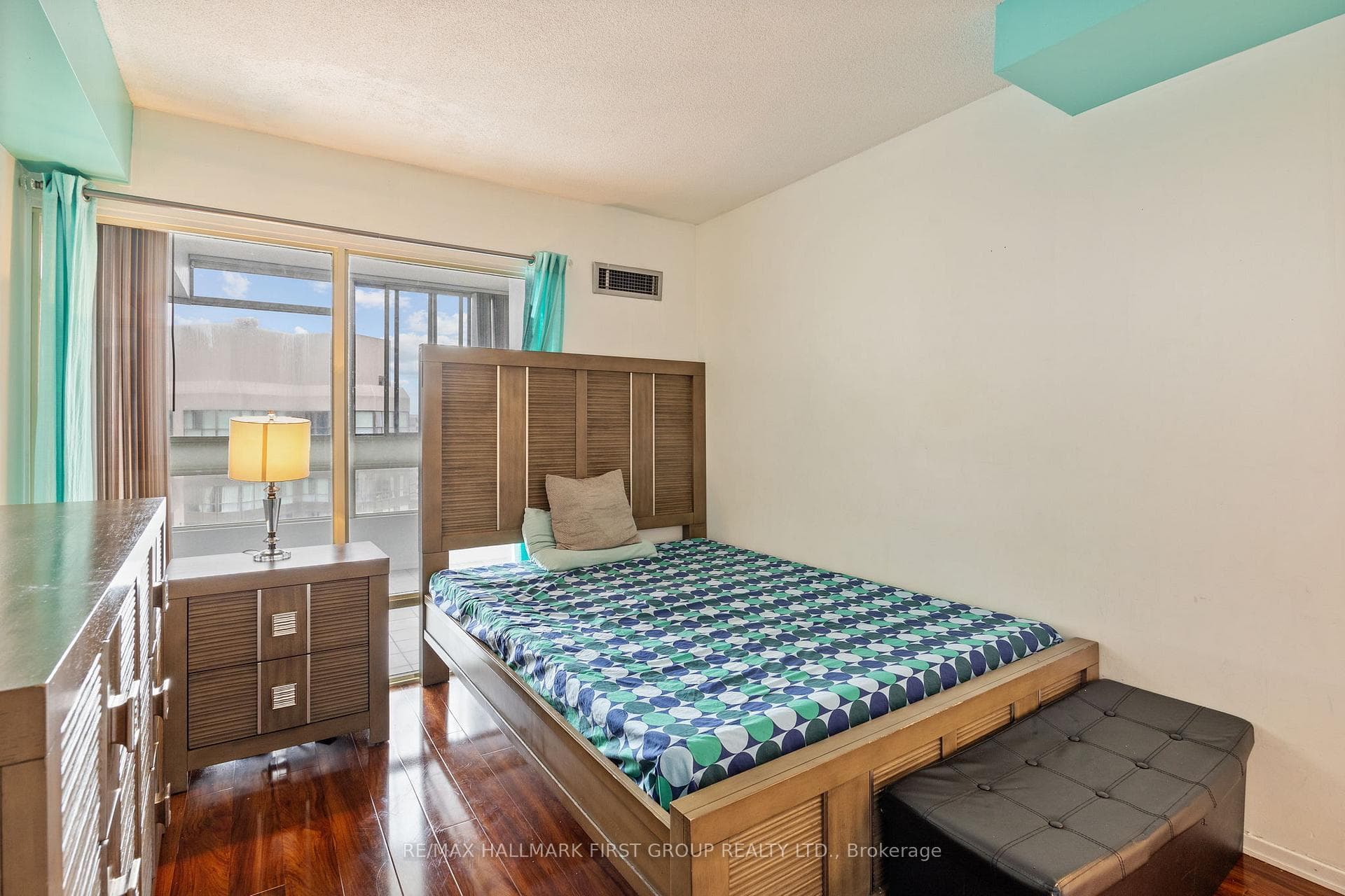 3233 Eglinton Avenue Unit 1811 photo 24