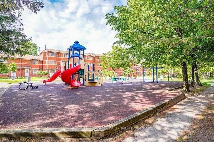 2460 Eglinton Avenue Unit 1109 photo 29