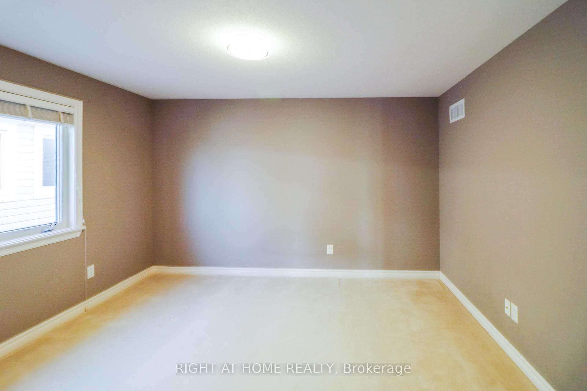 204 Cooks Mill Crescent photo 26