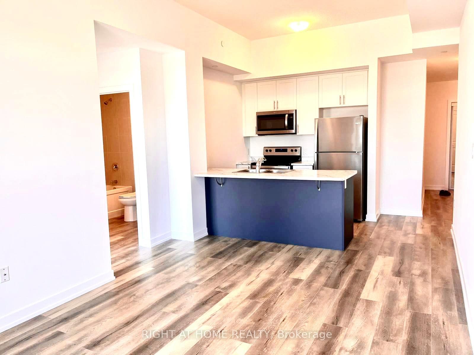 470 dundas Street Unit 505 photo 8