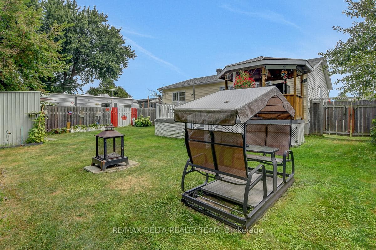 22 Castlebeau Street photo 39