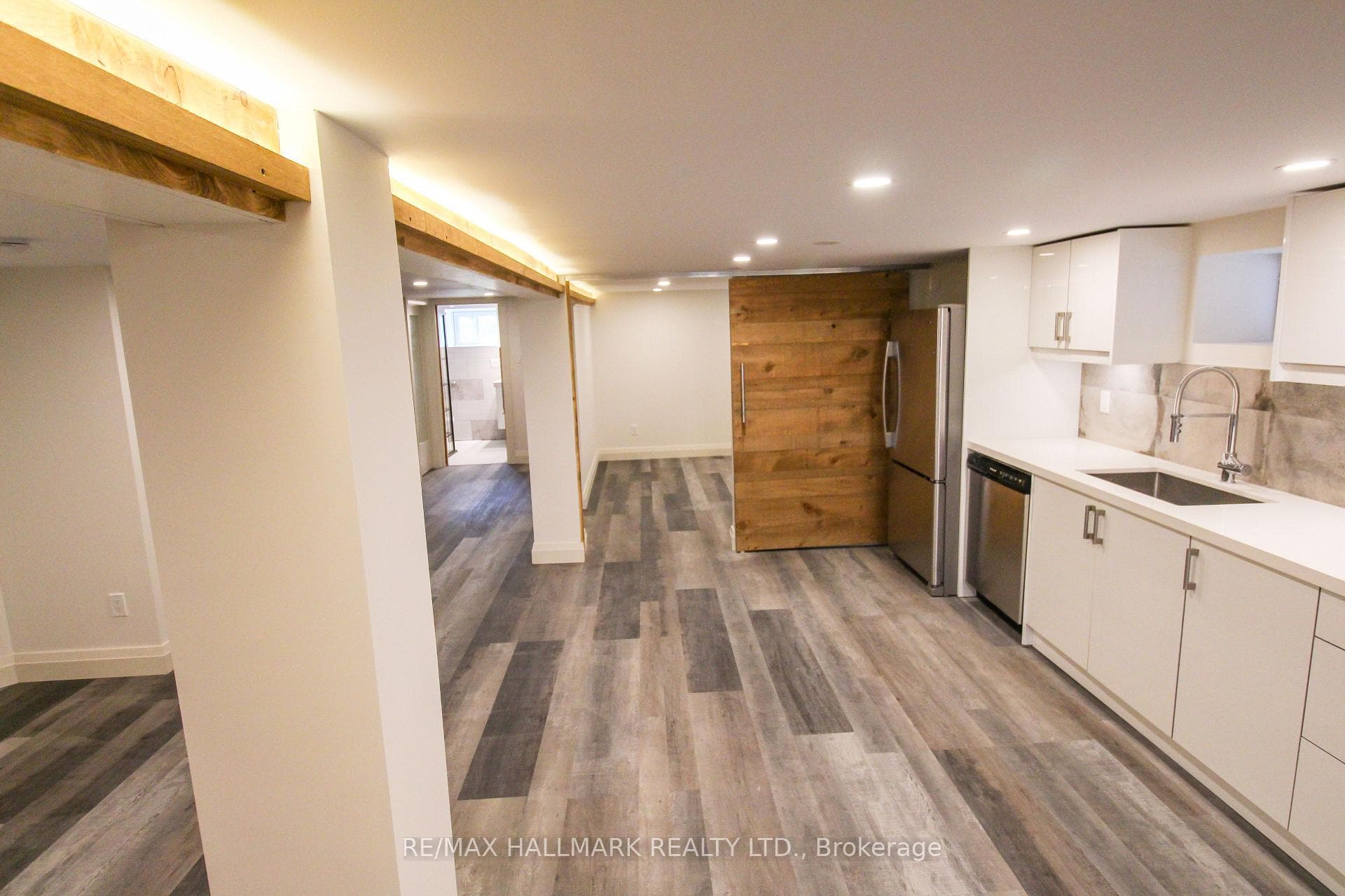 371 St Clarens Avenue Unit BSMT photo 6