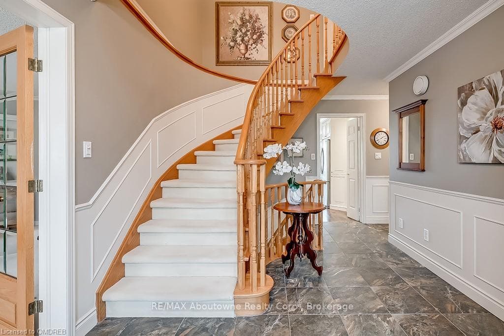 1099 OAKERY WOODS Place photo 3