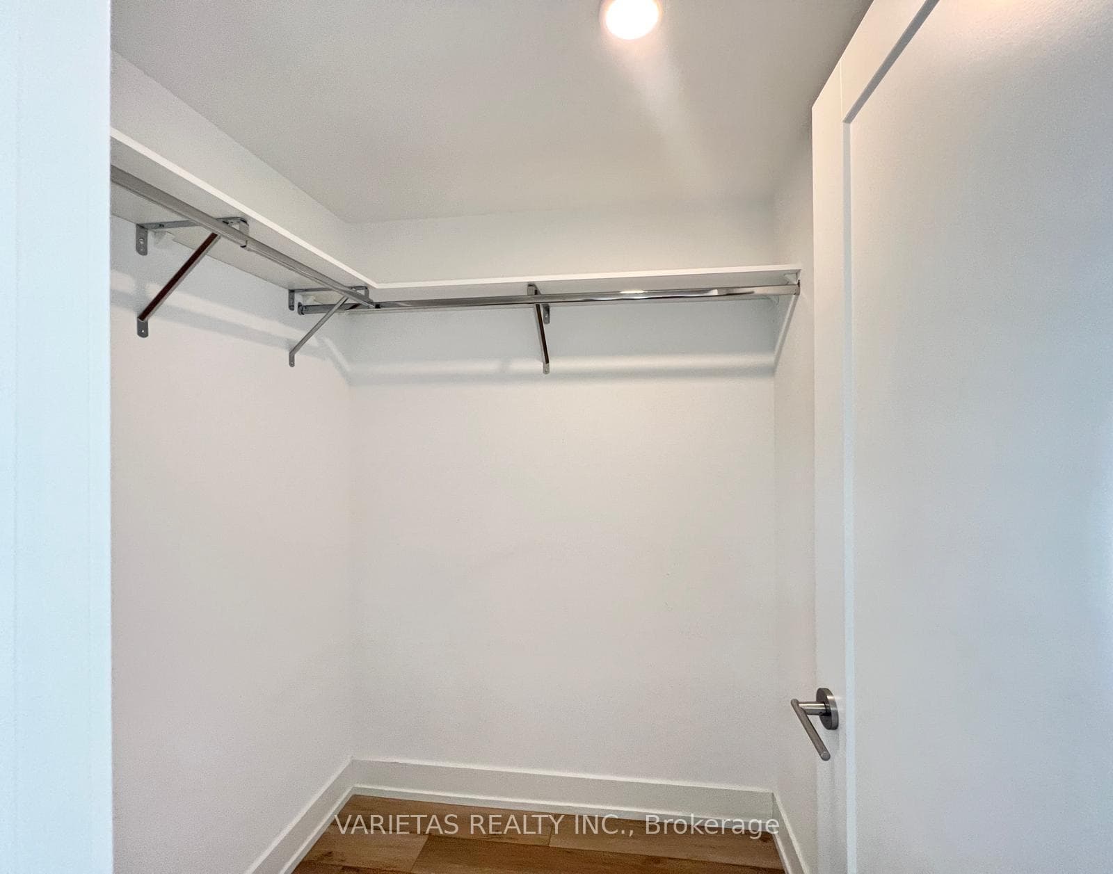 8 Cedarland Drive Unit 610 photo 21