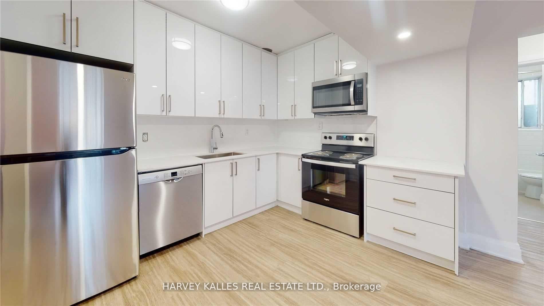316 Lonsdale Road Unit 2 photo 6