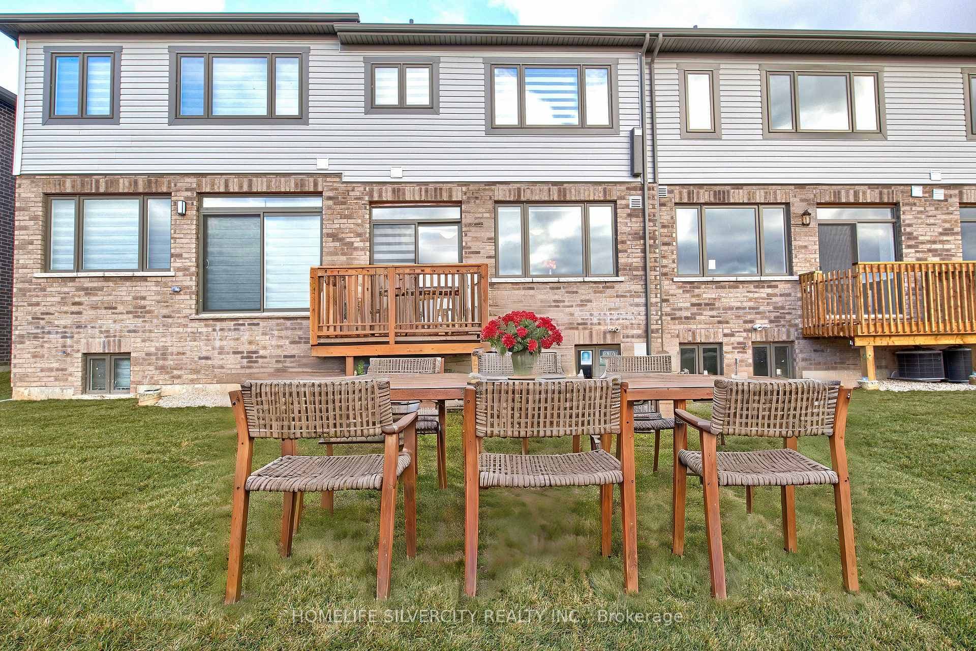 340 Bismark Drive photo 12