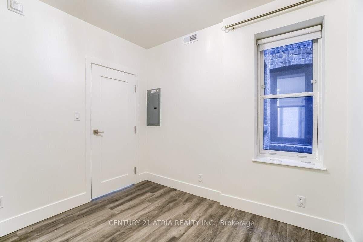611 College Street Unit 2 photo 14