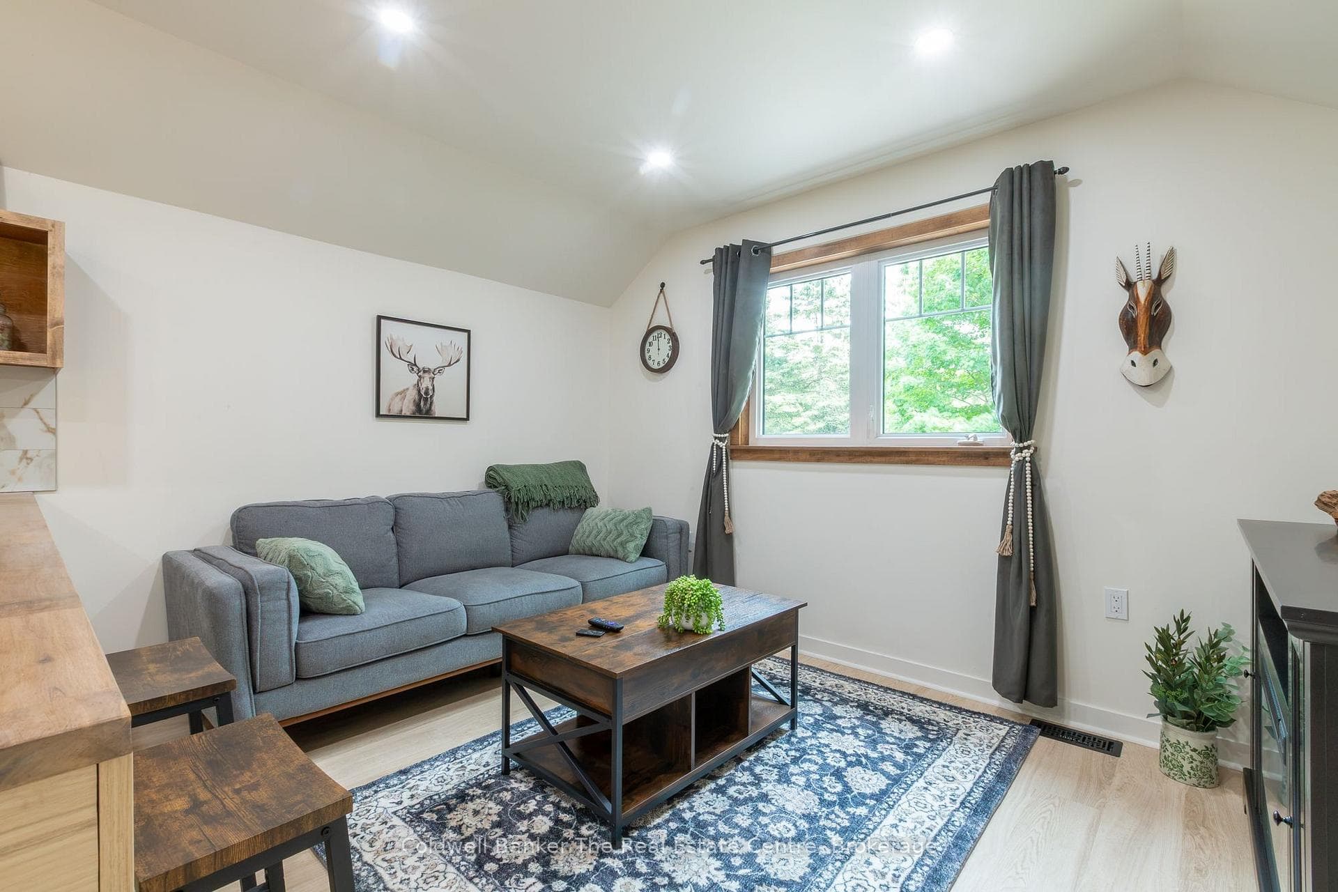 78 Glencairn Crescent photo 37