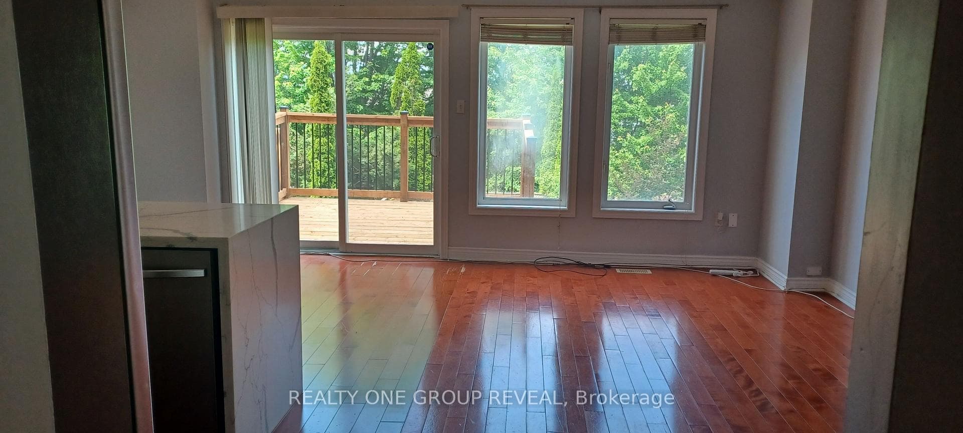 107 Dooley Crescent photo 2