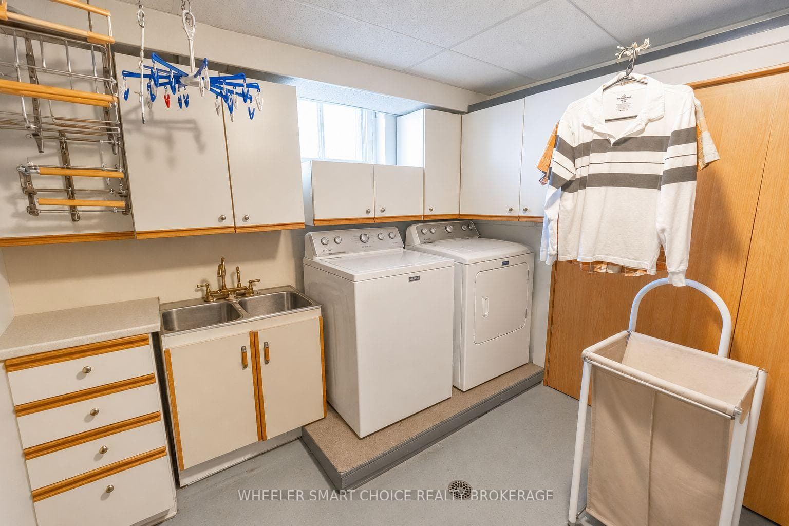 542 Anthony Street photo 14