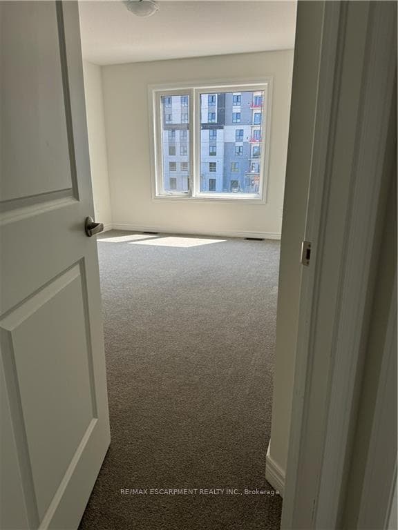 33 Roxanne Drive Unit 112 photo 8