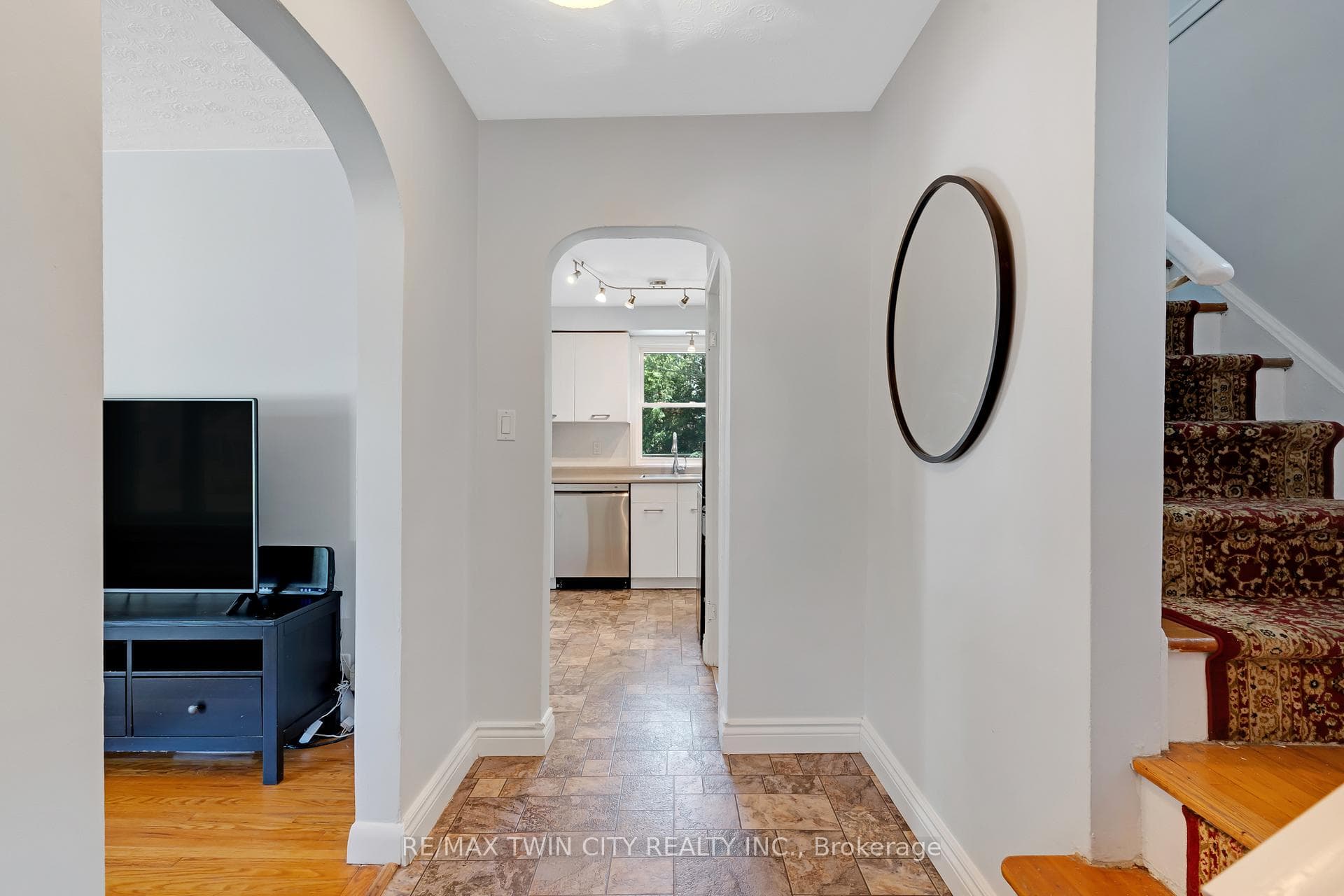 161 Hedley Street photo 4