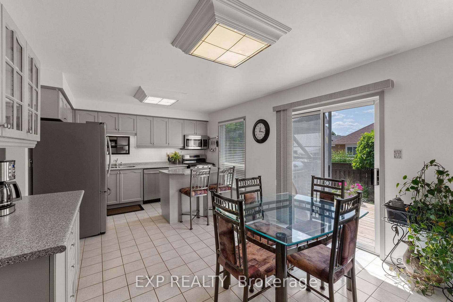 21 Arjay Trail photo 8