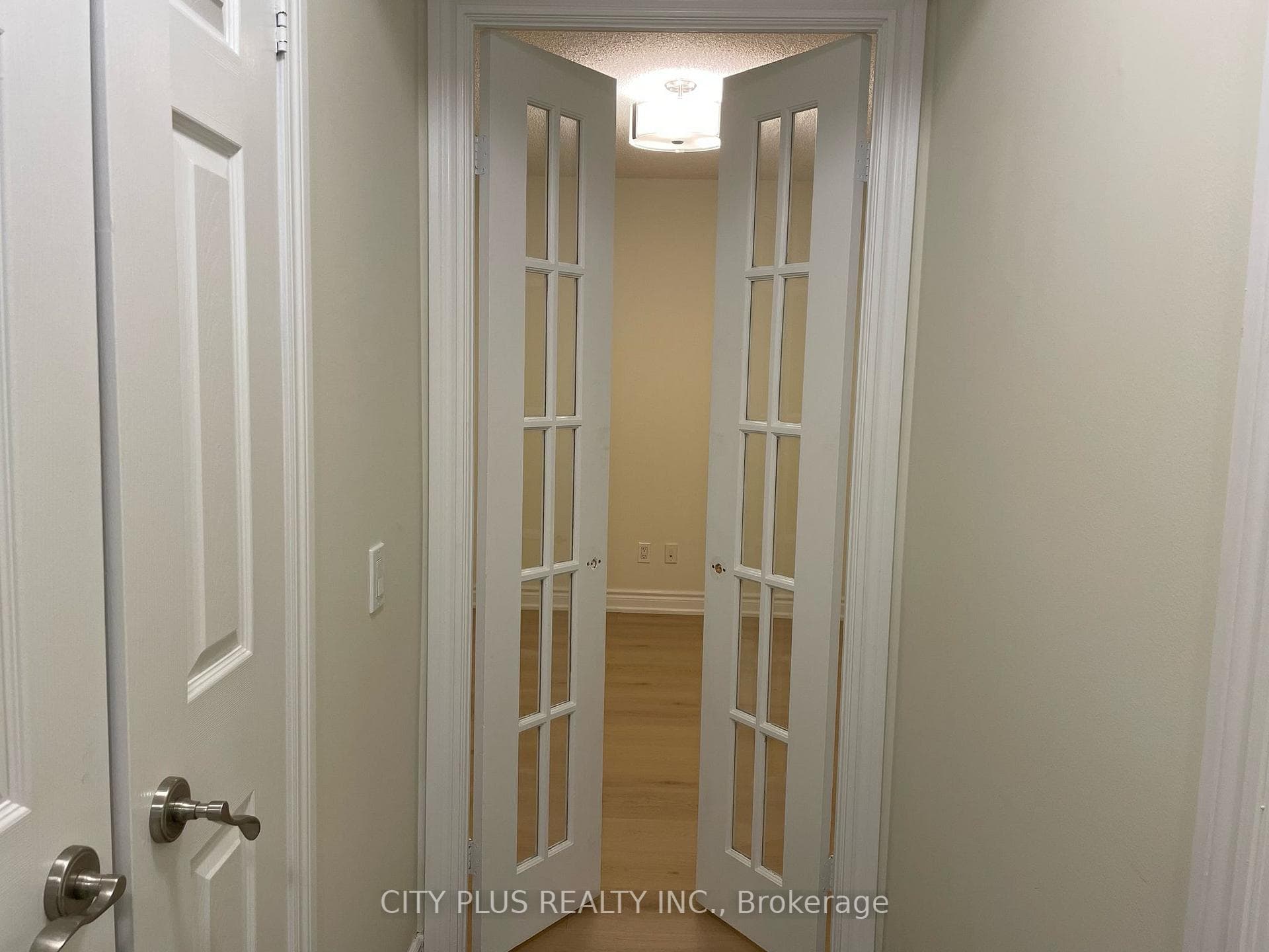Den can be 3rd bedroom