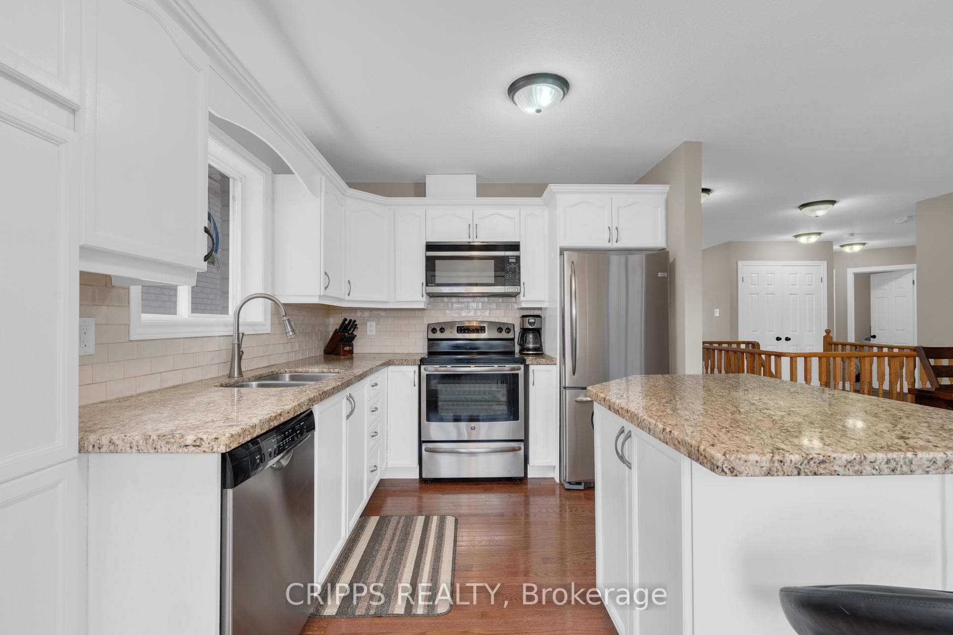 53 Monique Crescent photo 15