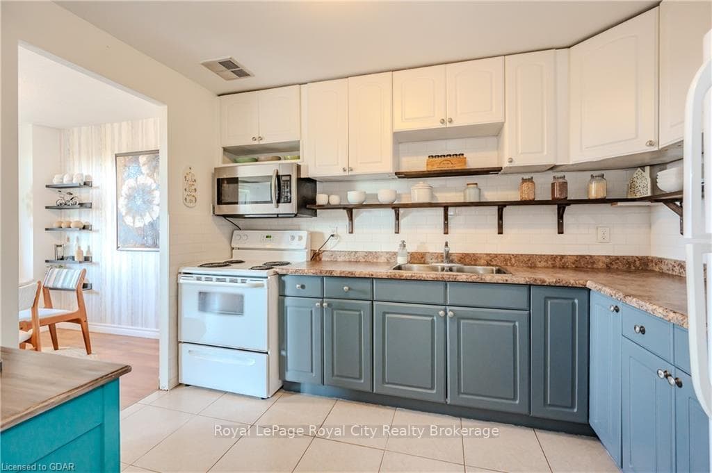 279 CHANDLER Drive Unit 608 photo 17