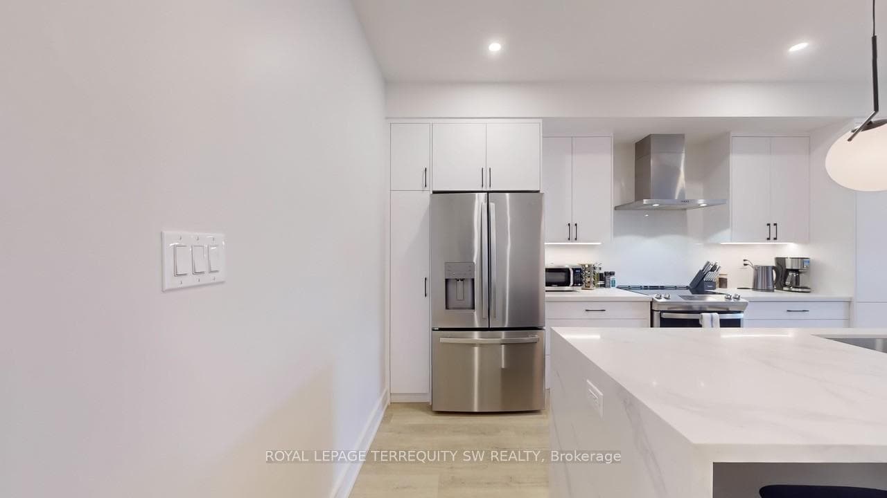 144 Dovercourt Road Unit Upper photo 19