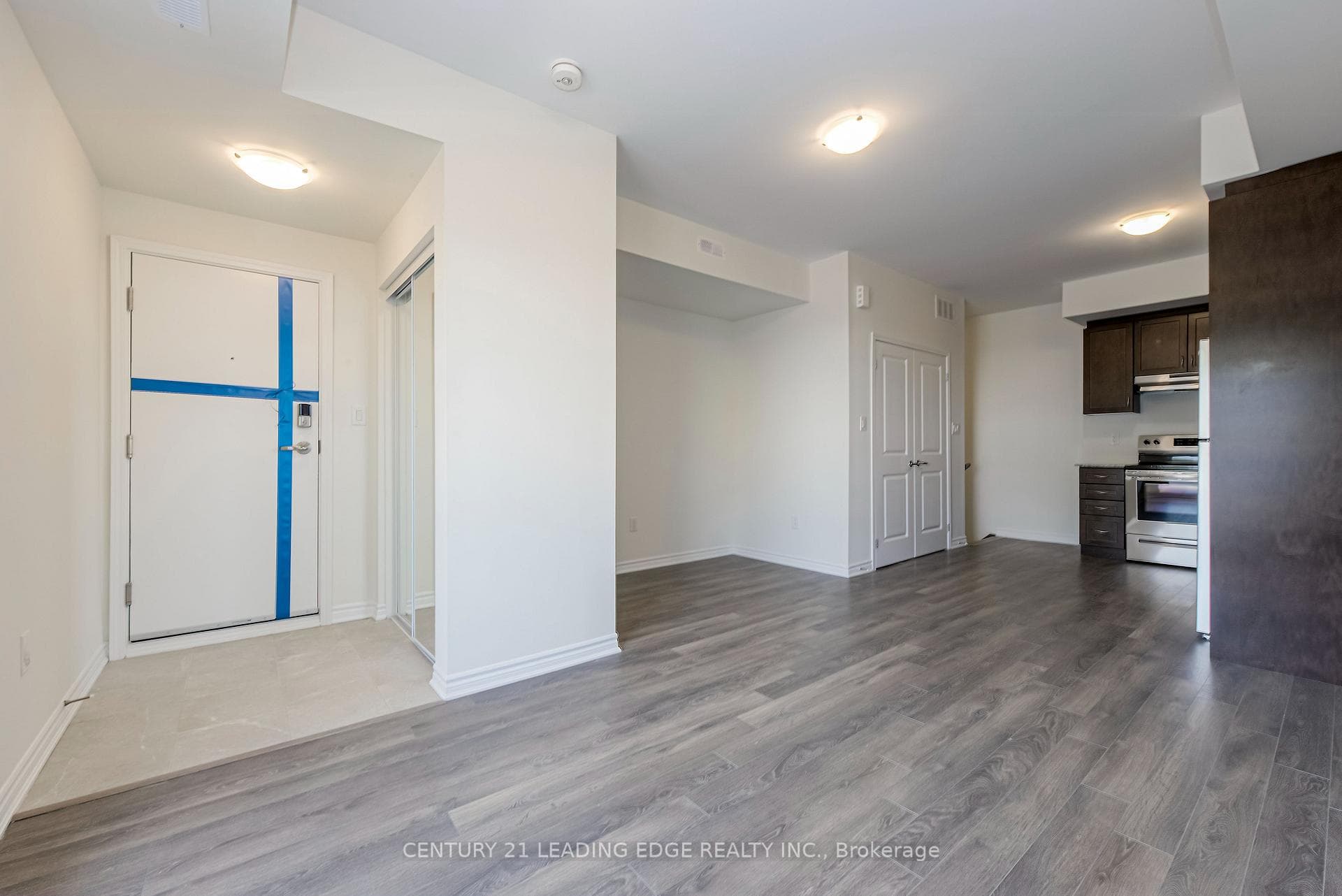 2789 Eglinton Avenue Unit 424 photo 6
