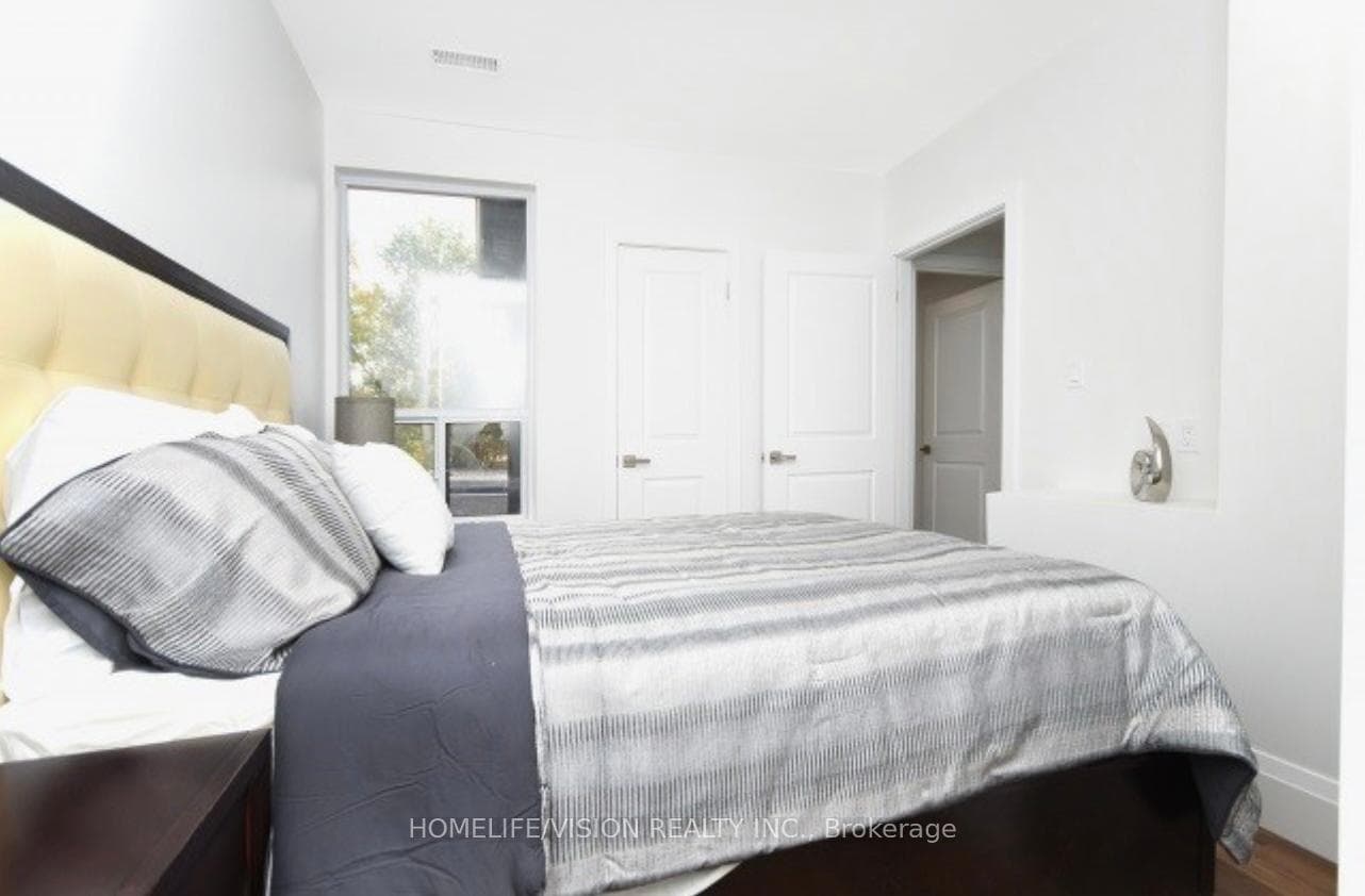 864A Broadview Avenue Unit Upper photo 8