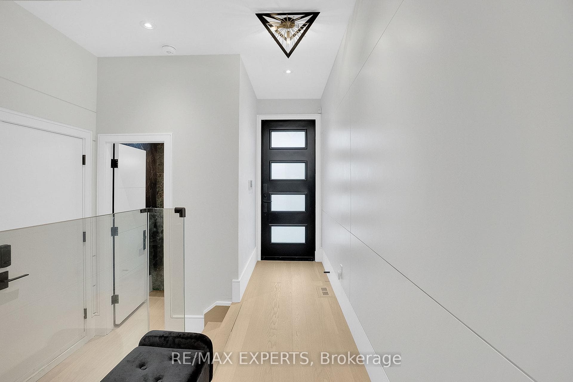 66B Victor Avenue photo 3