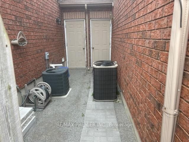 25 Srigley Street photo 28