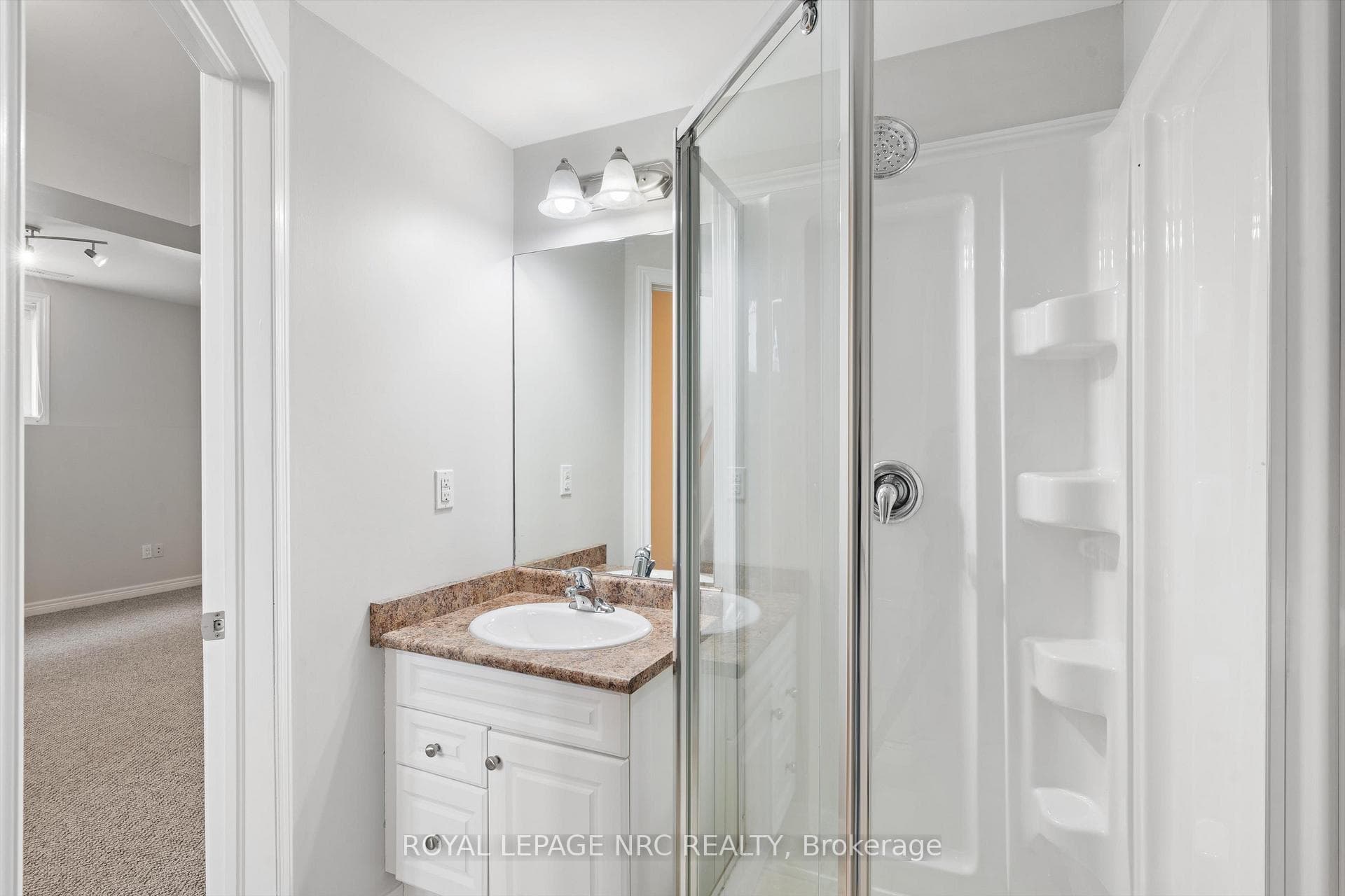 153 Winterberry Boulevard photo 26