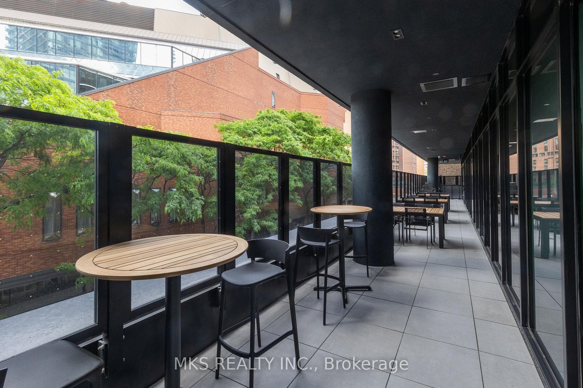 771 Yonge Street Unit 1102 photo 28