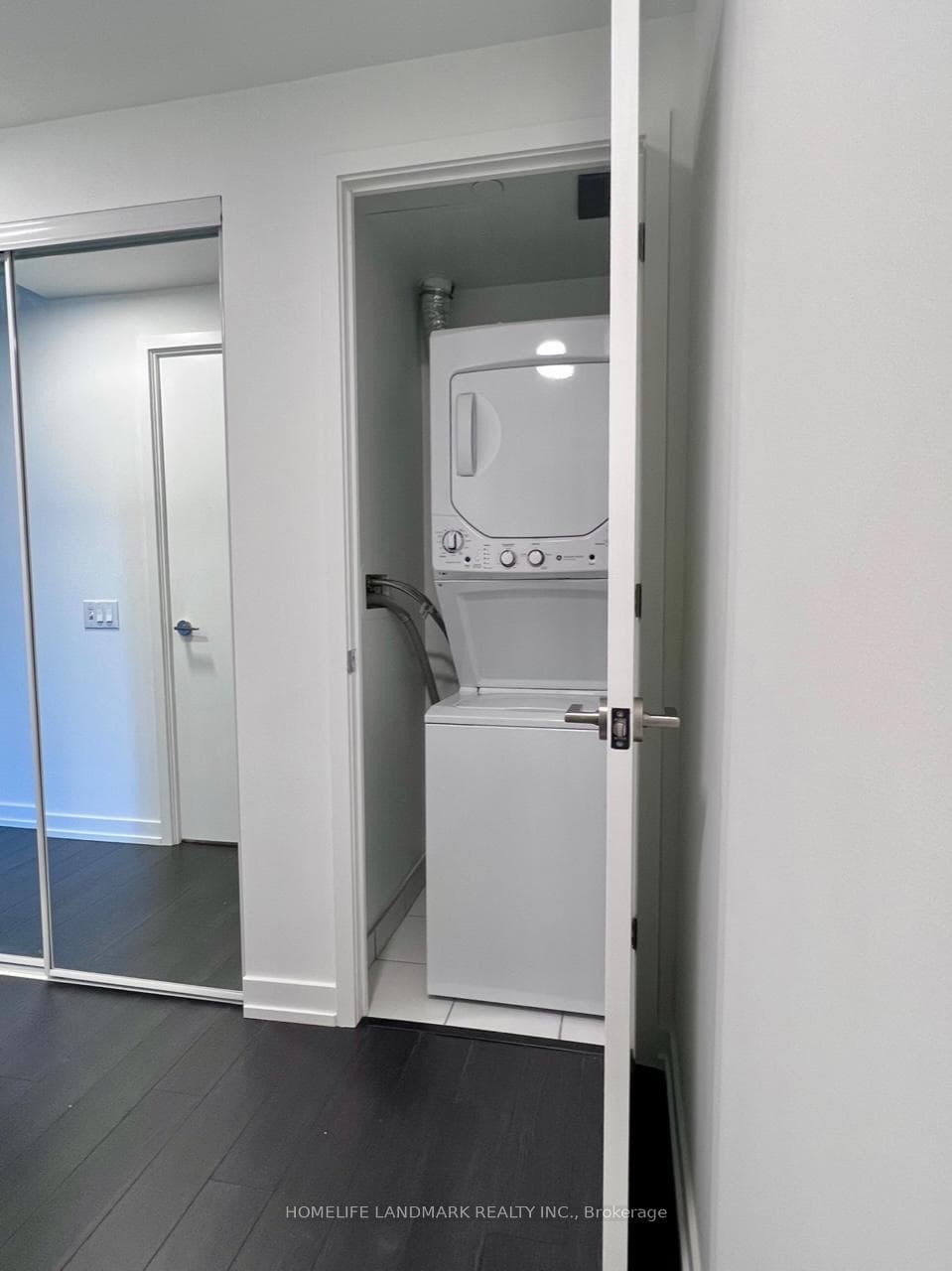 39 Roehampton Avenue Unit 2601 photo 10