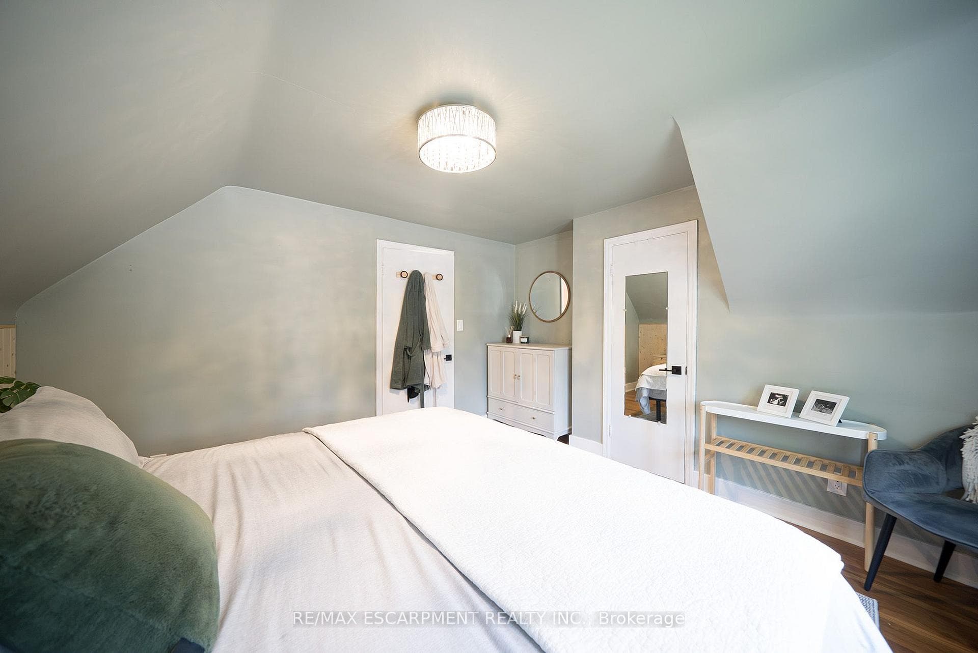 22 Burwell Street photo 22