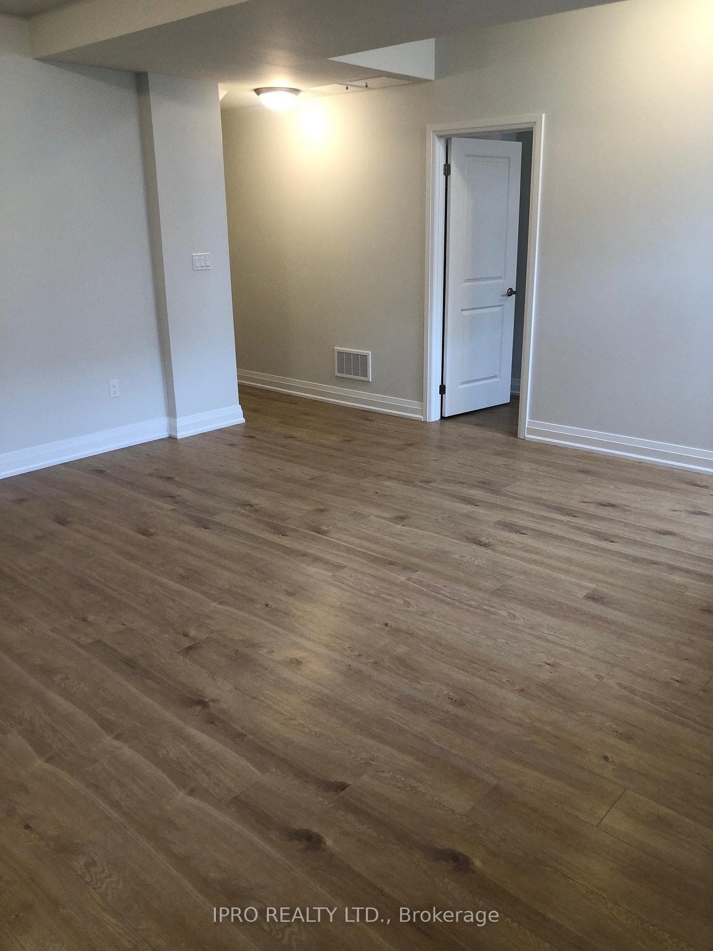 25 Gladmary Drive Unit Bsmt photo 22