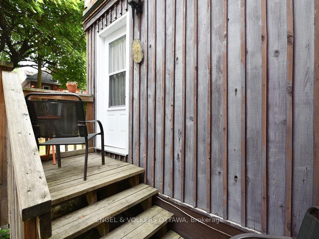 81 Third Avenue Unit 1 photo 24