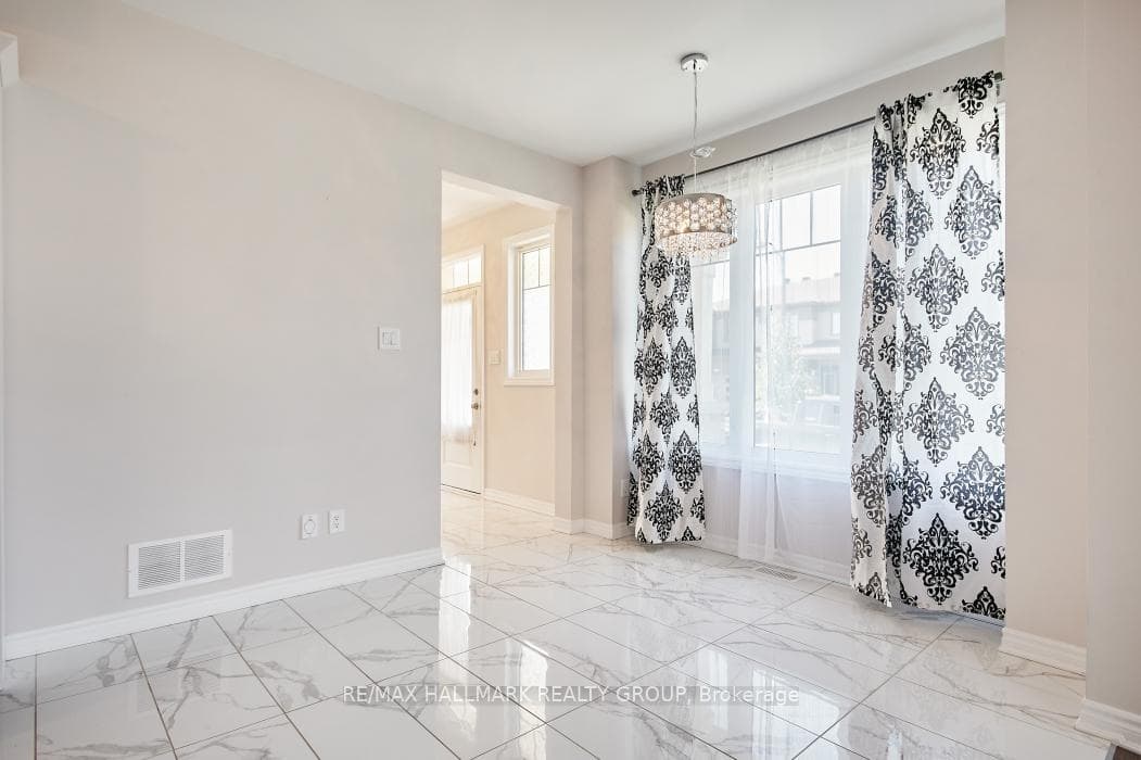 221 Merak Way photo 9